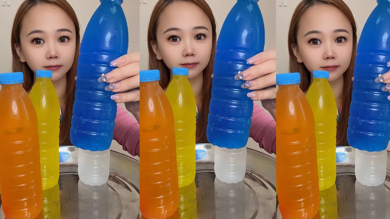 ✴️ASMR - Ice Eating ASMR- Freezer Frost Eating