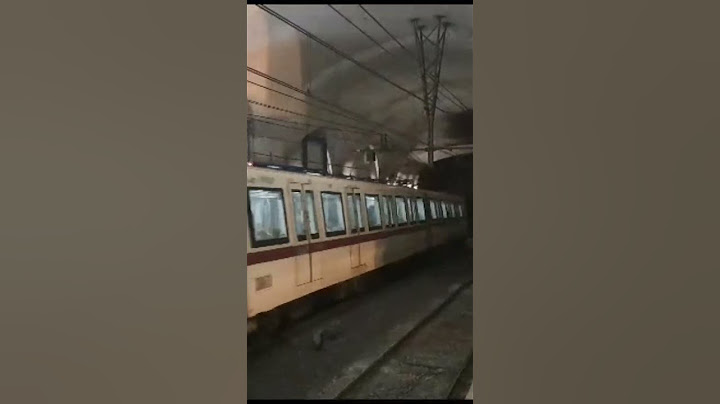 Partenza di un treno CAF (Metro B) dalla stazione Termini #atac