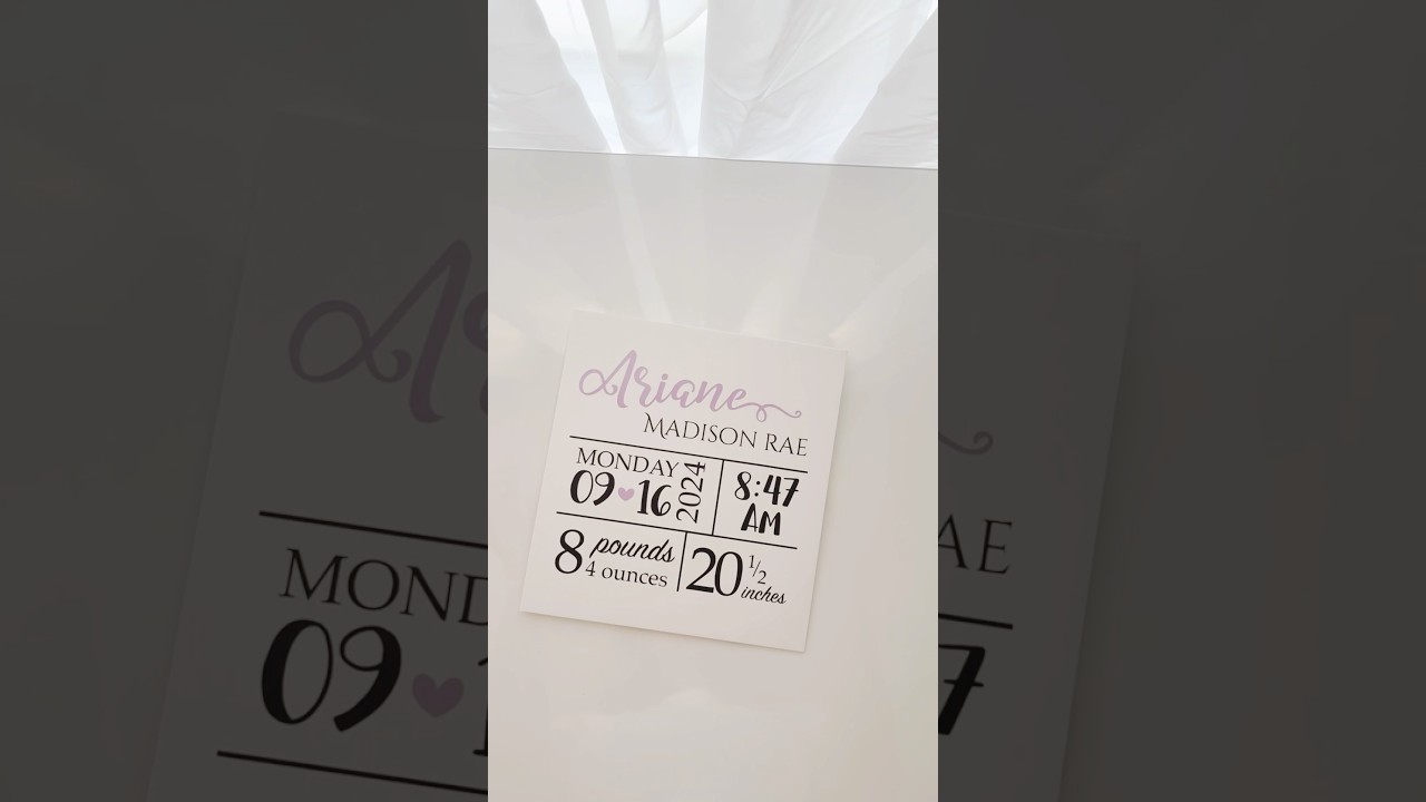 Need baby gift ideas? 🐣🍼 Birth stat signs make a great personalized gift! 