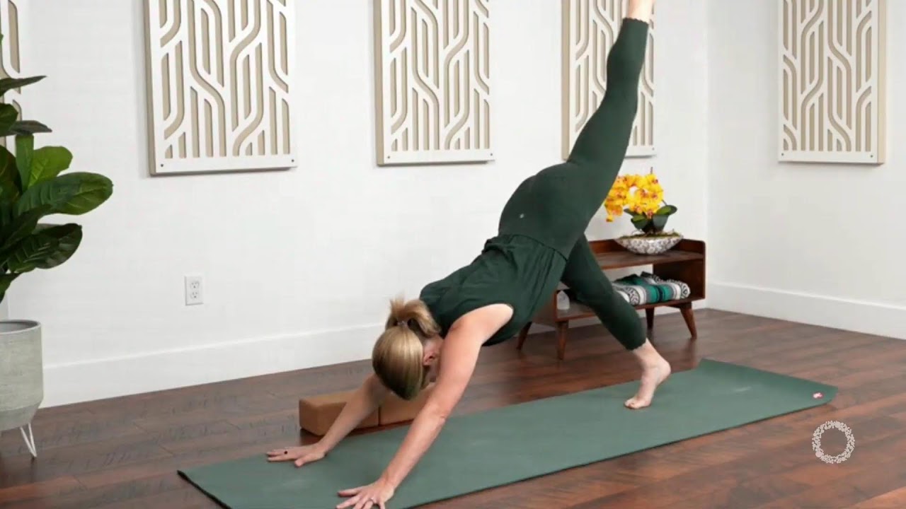 Vinyasa Yoga: Spring Cleanse │ Leah Cullis