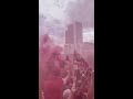 BUSIANA HISTÓRICA del ARSENAL desatando la LOCURA de la afición tras su PREMIER LEAGUE
