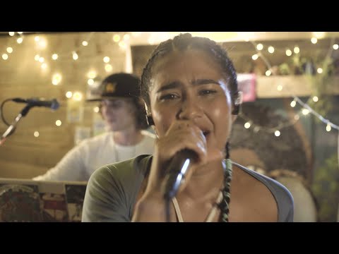 Currura - Biomigrant ft. Vaneila Brun (Live Session)