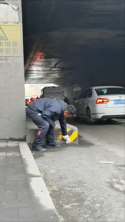 This Man Discovered the Original Color of a Sidewalk After Years of Being Covered in Dust! #shorts