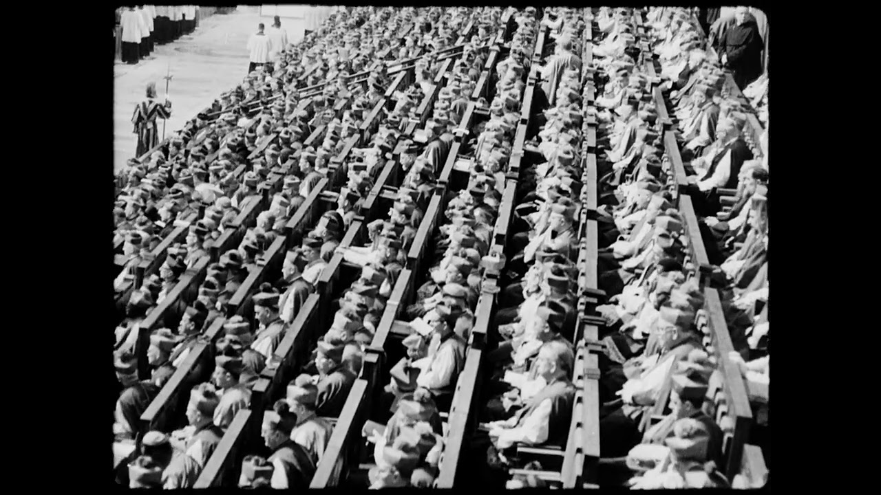 Pope John XXIII closes the first session of the Second Vatican