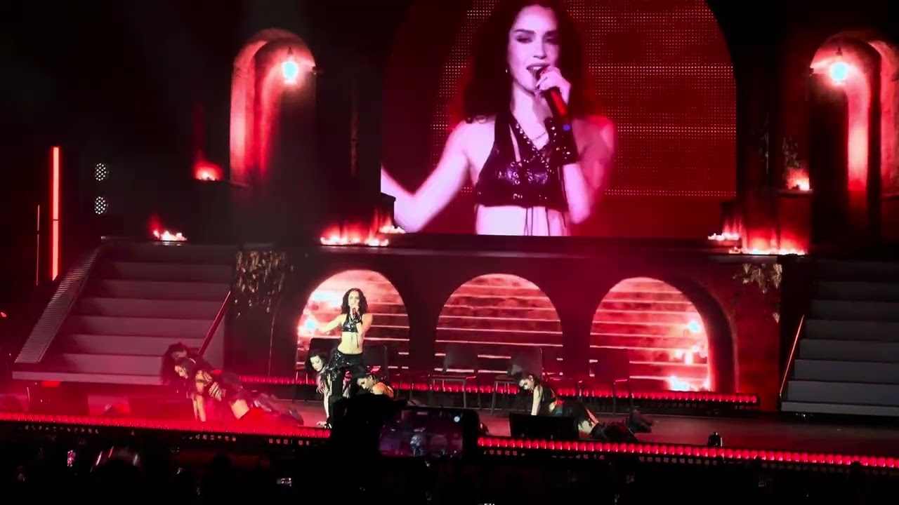 KATSEYE in NY Gabriela Lolla Dance Break Theater at MSG 11/22/25 The Beautiful Chaos Tour Fancam