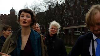 Davine with De Buitenpianist Rik Elings - Elle Me Dit (Live)
