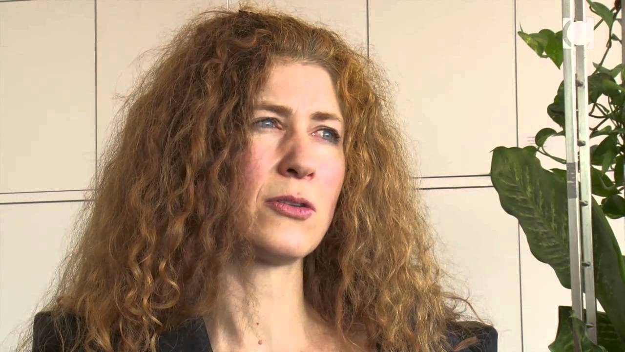 Erin Manning en entrevue avec Le Devoir