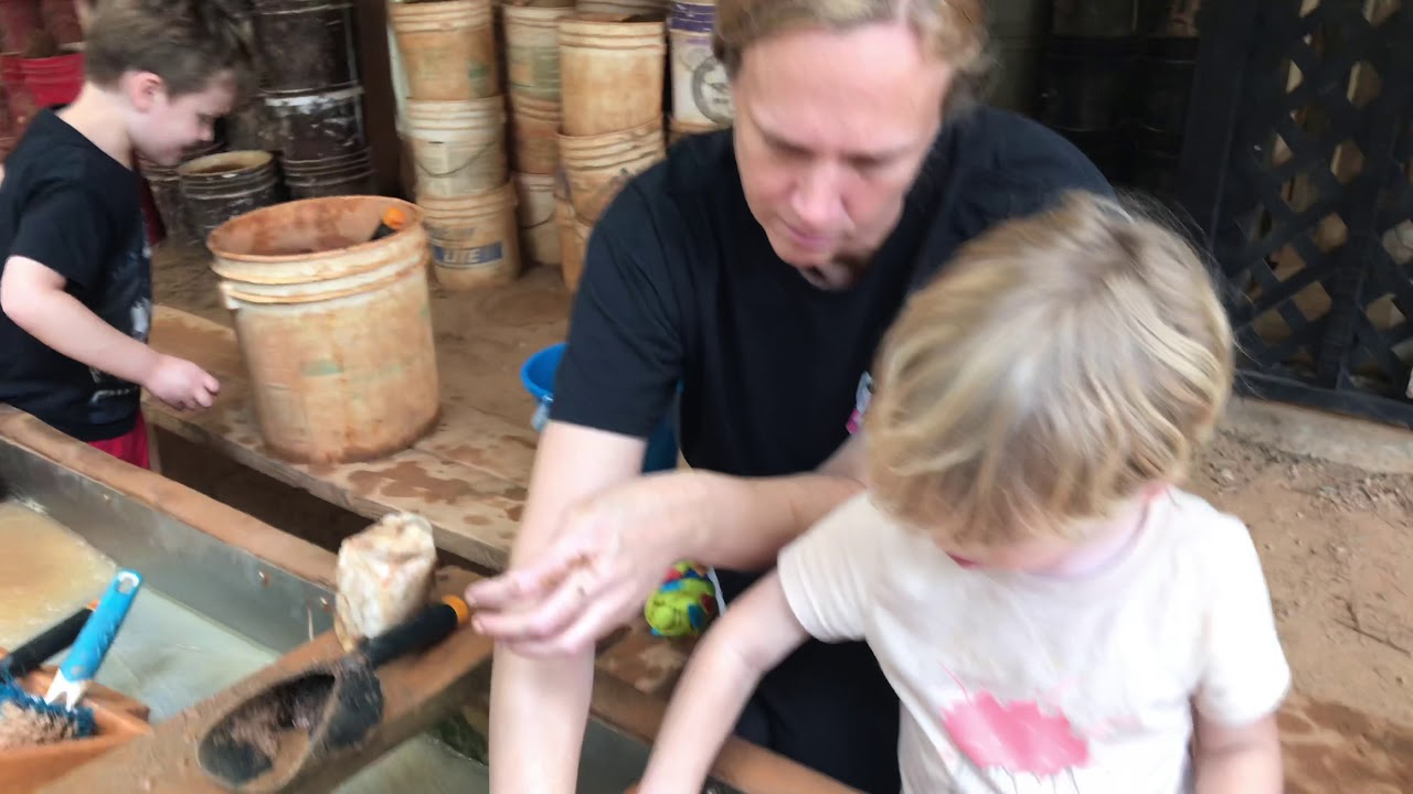 Max & Leo Gem Mine - YouTube