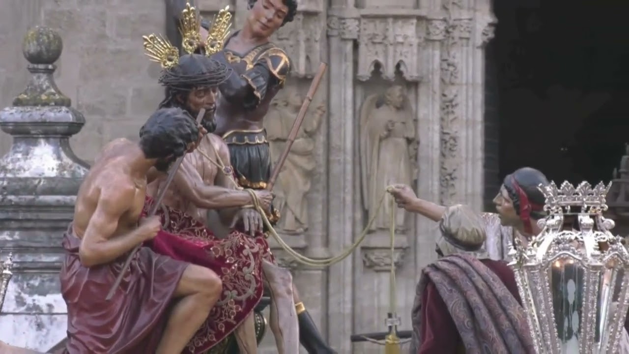 El Valle (Cristo de la Coronación) Salida Catedral Santo Entierro Magno Sevilla 2024 Semana Santa