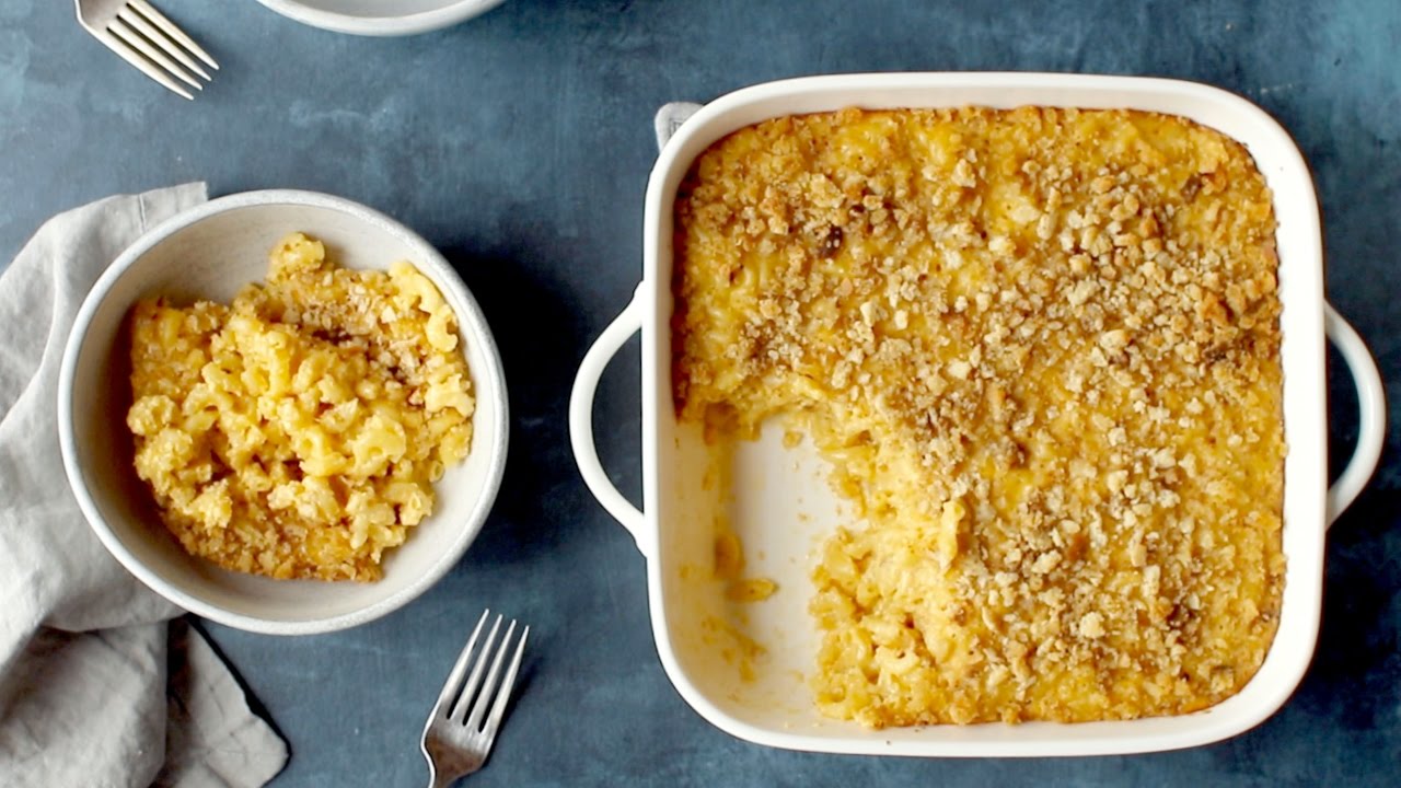 A classic recipe for THE BEST baked mac and cheese. 