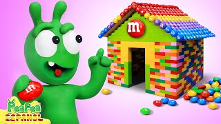 Pea Pea Hace Un Techo Con M&M Candy | Dibujos animados divertidos para niños