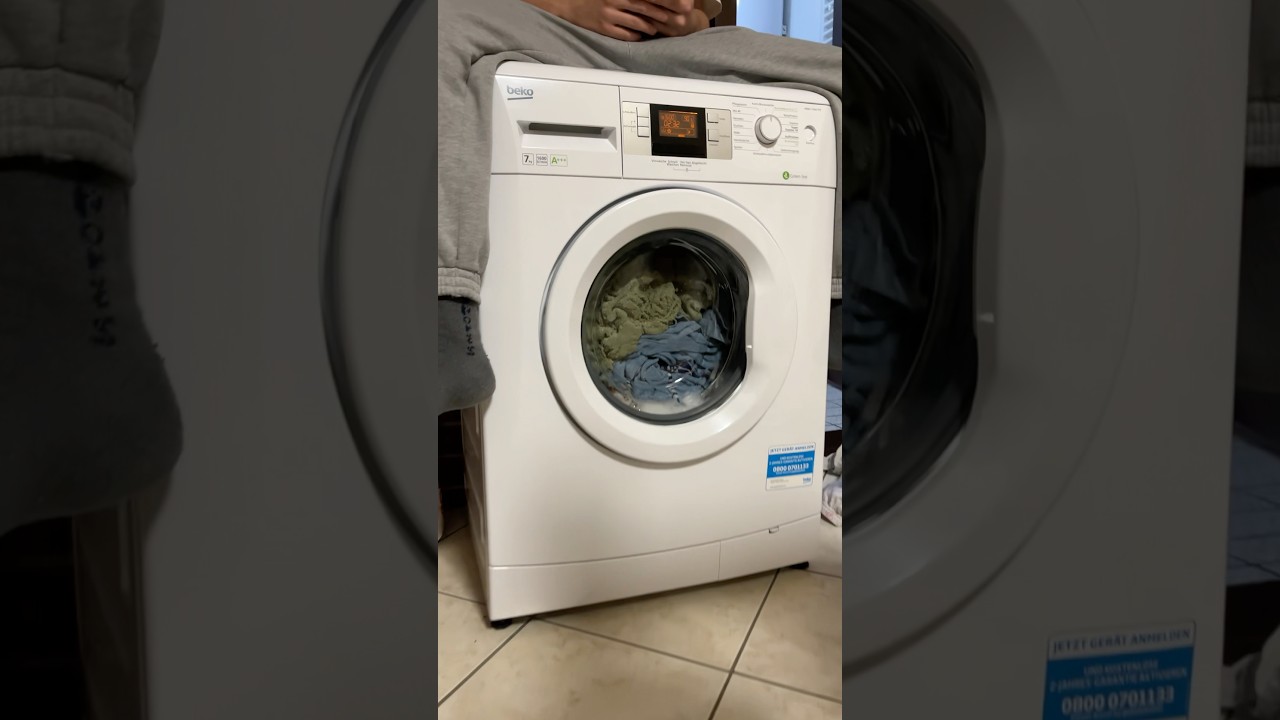 Beko WMB71643PTE - Washing a Full Load On Cottons 90 With Pethair Removal