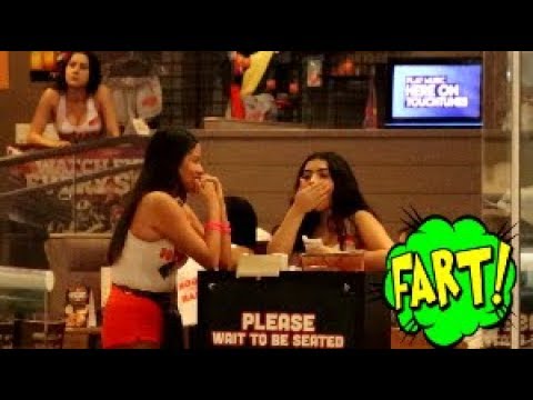 funny-wet-fart-prank-|-the-sharter-toy-at-the-mall