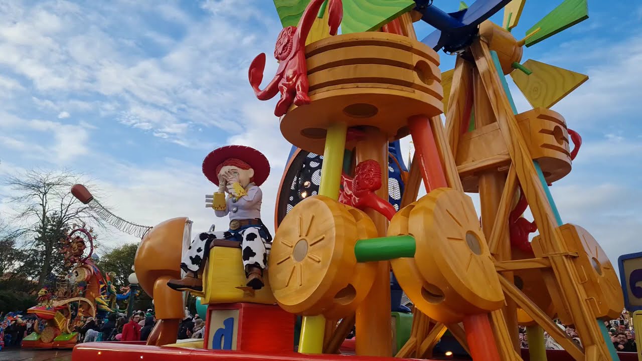 Disney Stars On Parade Jan25