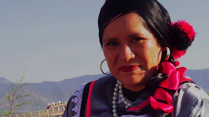 Ndix jatjo (Mujer Mazahua) con Mary Benitez y los ...