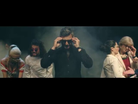 ჩვენ არ გიწესებთ ჩარჩოებს...