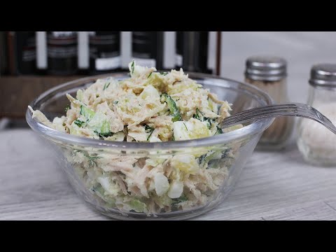 Видео рецепт Салат из индейки с солеными огурцами