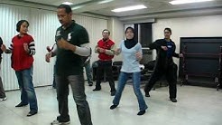 Latihan Poco-Poco.AVI  - Durasi: 2.39. 