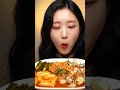 떡복이 오징어순대 대파 조개살 닭다리 - 손으로 맛을 보내