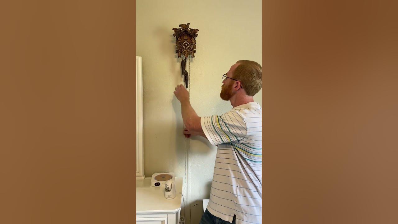 operation-how-to-correctly-wind-a-cuckoo-clock-youtube