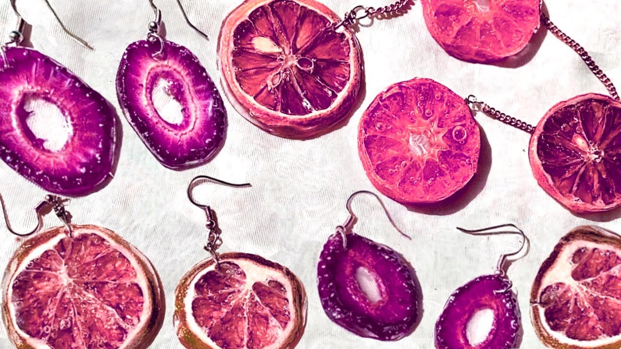 dipping fruit in resin 