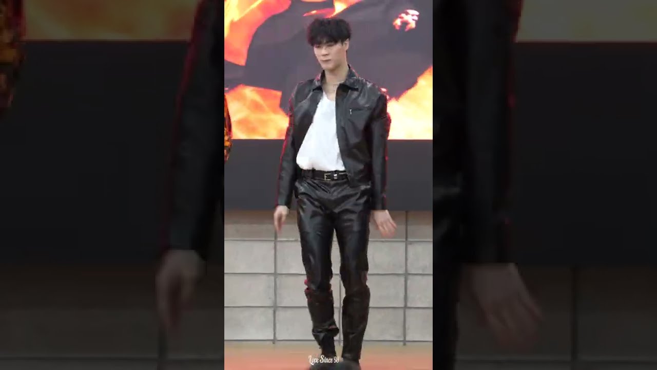 220326 메이크스타 팬싸 《WHO + BOO》 문빈 직캠