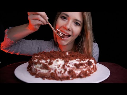 ASMR RED VELVET CAKE 🤤 MUKBANG + Eure Fragen ( Warum so wenig Videos momentan kommen...)
