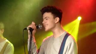 Video thumbnail of "New Hope Club - Perfume (Manchester)"