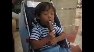 Funny baby falling asleep while eating ice cream LOL!!! MUST WATCH 100% FUNNY XD