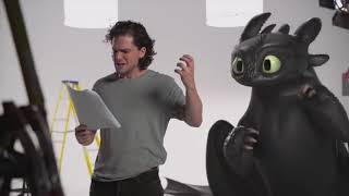 Кит Харингтон (Kit Harington) на пробах в «Игру престолов» попытался приручить дракона Кит Харингтон (Kit Harington) на пробах в «Игру престолов» попытался приручить дракона