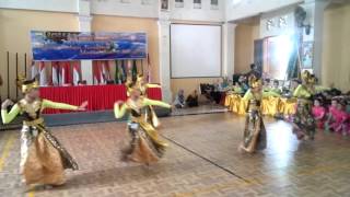 TARI RINGKANG RINEKASARI