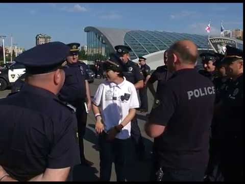 შსს-მ ორგანიზაციის „ხელი ხელს“ ბენეფიციარს დაბადების დღე მიულოცა.