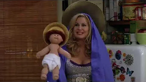 2 Broke Girls – And a Loan for Christmas clip6