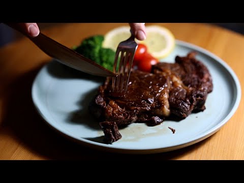 Watch a wooden knife that is sharper than steel cut through steak