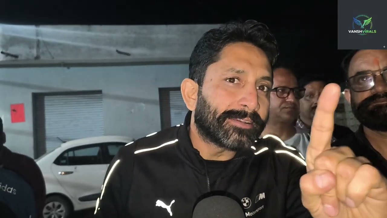 बरवाल के नागरिकों ने 67 वर्षों के बाद जेकेसीए की रणजी ट्रॉफी में ऐतिहासिक जीत का जश्न मनाया। 