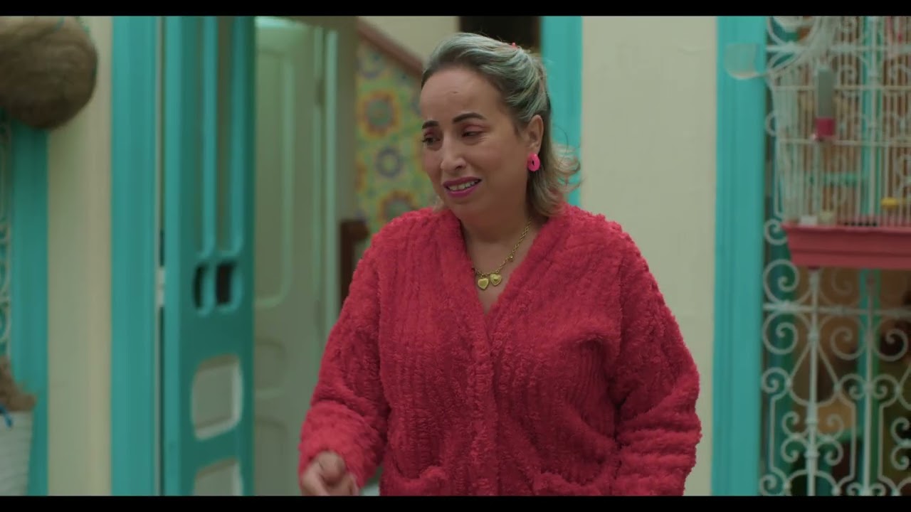 حكاية فارغة، تك تك تهبّطها… خالتي تفّاحة شكارة أرزن منّي .. تي ظهري باش يعمل تك تك !