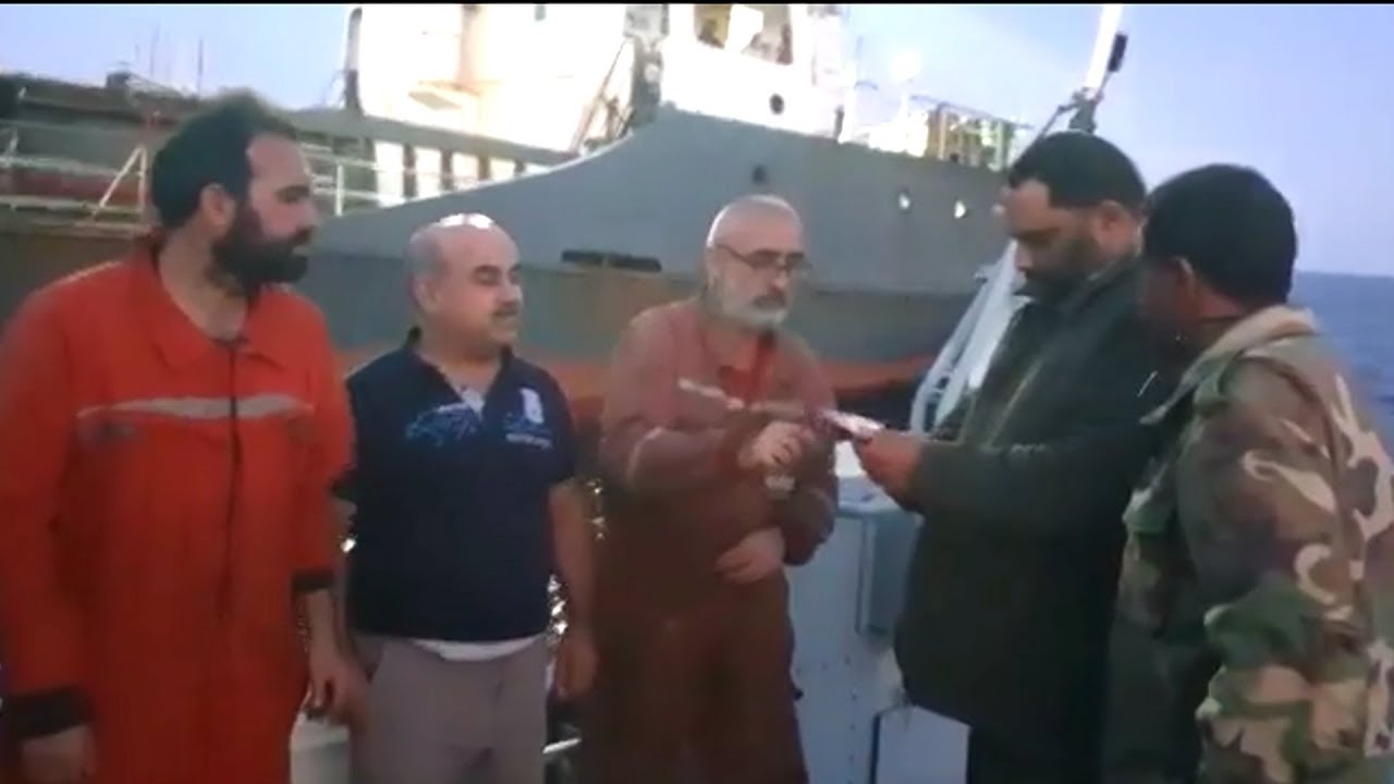 ليبيا.. قوات حفتر تحتجز سفينة يقودها طاقم تركي