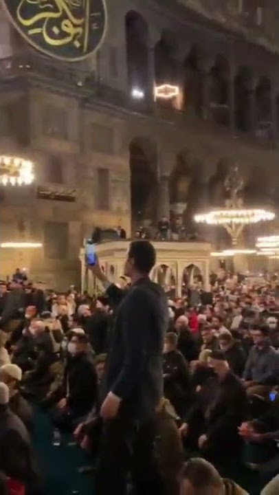 Shalawat Berkumandang di Masjid Hagia Sophia Turki