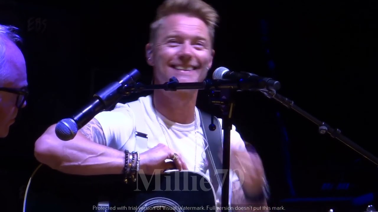 Ronan Keating singing Father and Son and gives birthday wishes for brother 21.06.22 - Liverpool