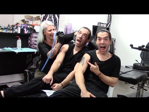 TATTOO TWIN PRANK!