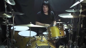 Bobby Rondinelli 60 Second Drum Lesson,Triplets Part 2