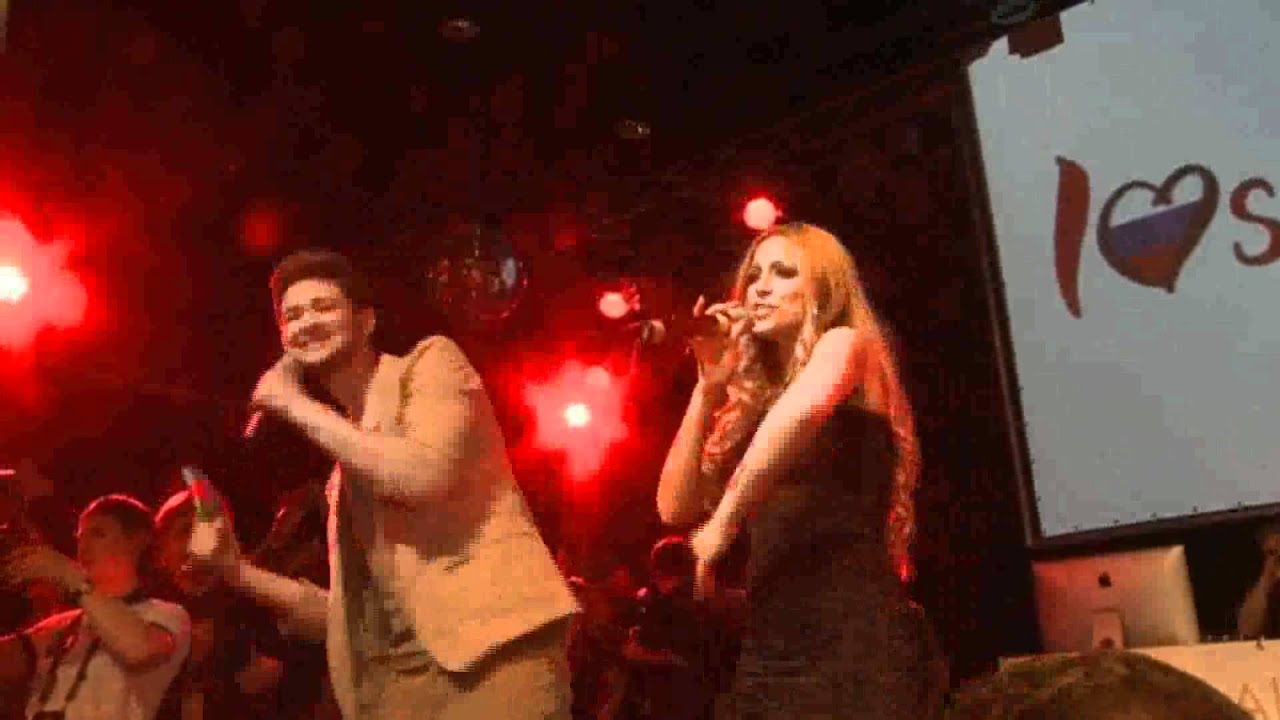 Azerbaijan 2011, Ell & Nikki sing Runnning scared at the Russian party at the Euroclub