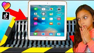 IPHONE и IPAD vs ИЗМЕЛЬЧИТЕЛЬ в ЛАЙК и ТИКТОК! САМОЕ ЗАЛИПАТЕЛЬНОЕ ВИДЕО! ВАУ Челлендж Валеришка