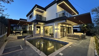 Ki̇ralik Vi̇lla Herkes Bu Vi̇llayi Konuşuyor Bölgede Tek Güreni̇n Eşsi̇z Doğasinda 455 M² Brüt 42