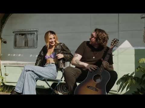 New single "Here in the middle" with Sierra Lundy!