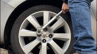 Setting Wheel Bolt Tightness With Torque Wrench