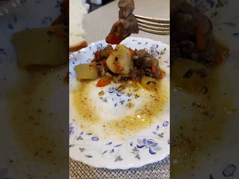 Тушеная куриная печень с картофелем. #shorts