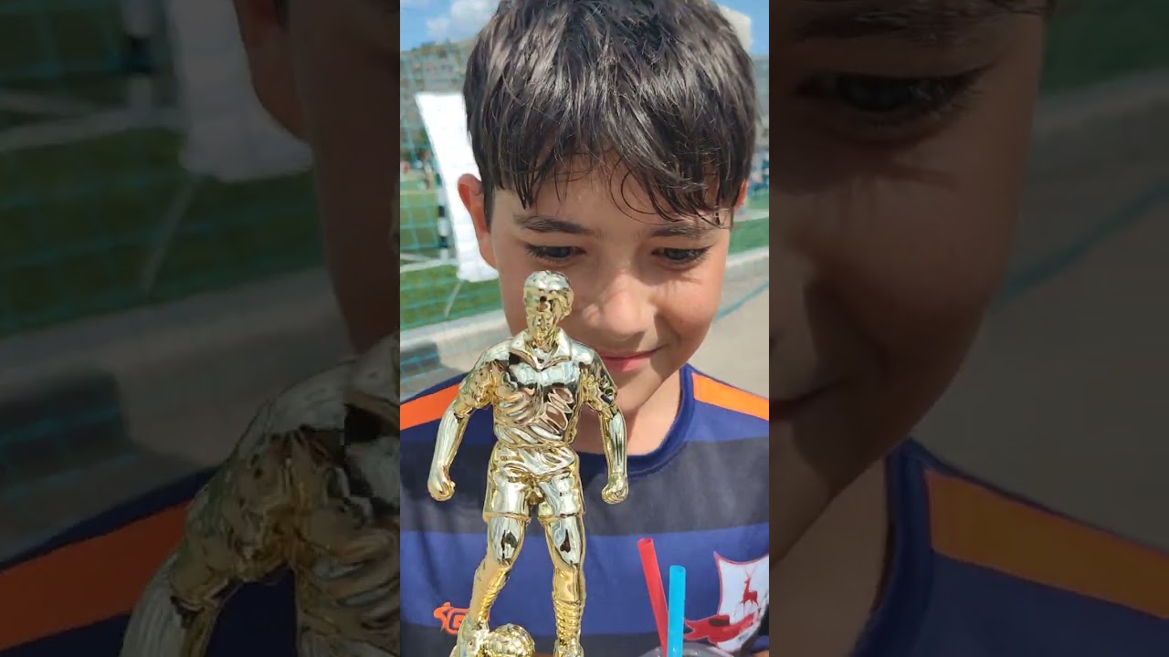 Лучший игрок команды турнира пр мини- футболу!!!