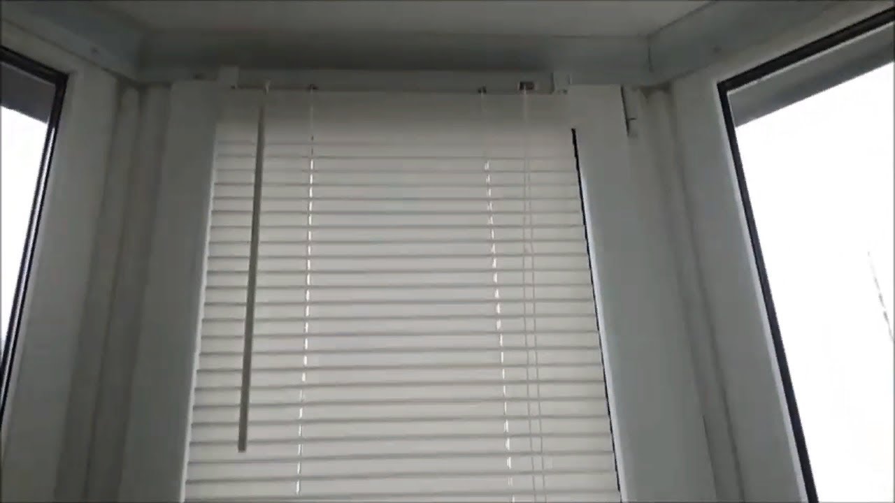 Установка горизонтальных жалюзи на пластиковые окна. - YouTube