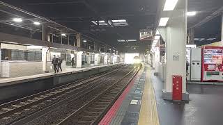 JR521系3次車 J15編成 金沢駅到着